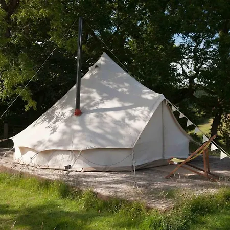 Stargazer Bell Tent - Hang Out Zone