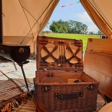 Stargazer Bell Tent - Hang Out Zone Marske