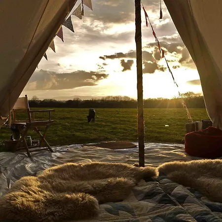 Stargazer Bell Tent - Hang Out Zone Marske